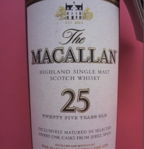 ザ マッカラン 25年 シェリー オーク The Macallan 25 Year Old Sherry Oak Subrosaさんの評価 9 4 10 0 Hideout Club